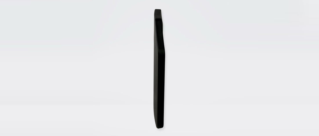 ArmorIQ 3++ armor plate seen edge-on, showing its thickness