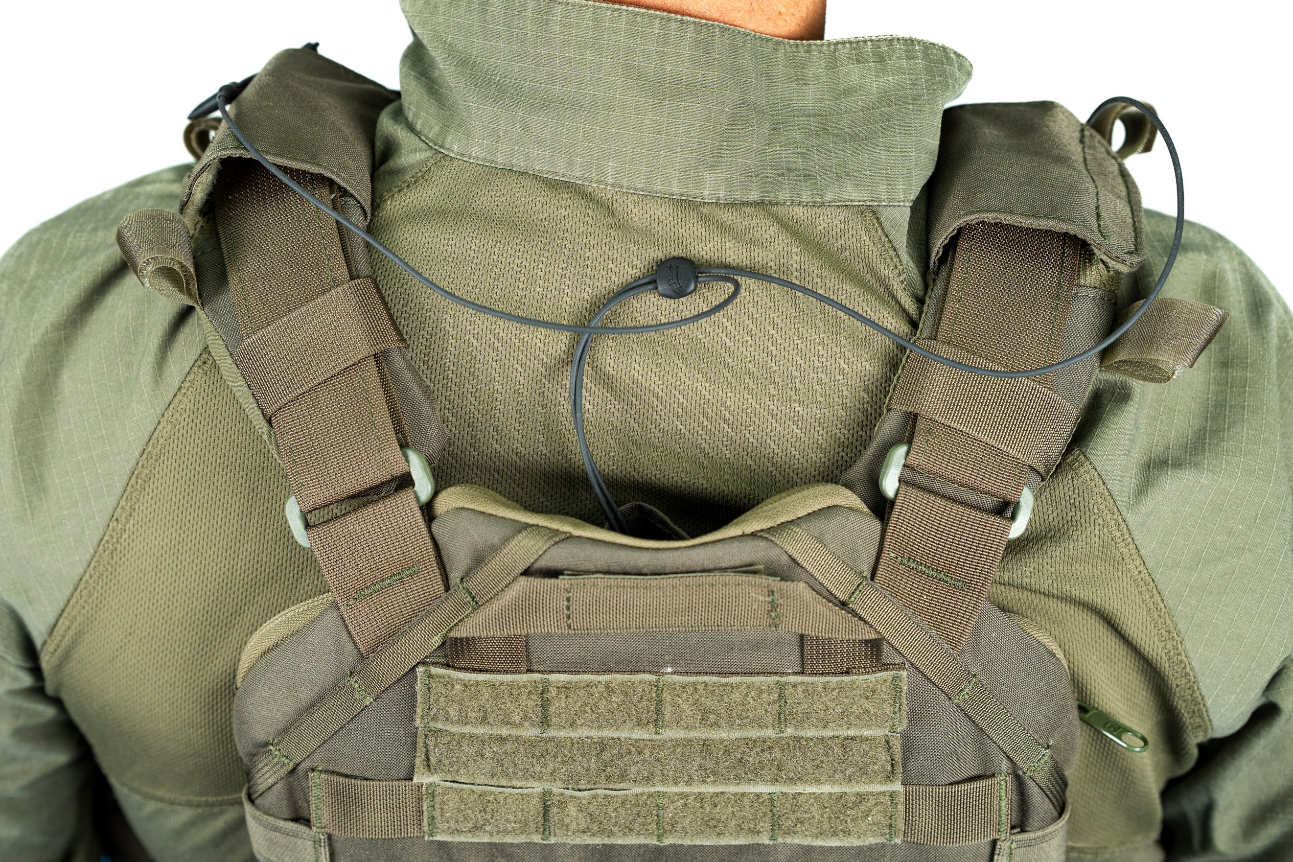 Armadillo - Elite Plate Carrier with M4 Triple Mag Pouch – ArmorIQ
