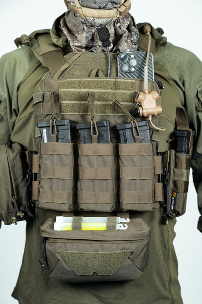 Armadillo - Elite Plate Carrier with M4 Triple Mag Pouch